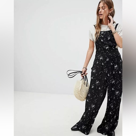 Free People Sweet in the Streets Printed Floral Jumpsuit Overalls M - Picture 4 of 14